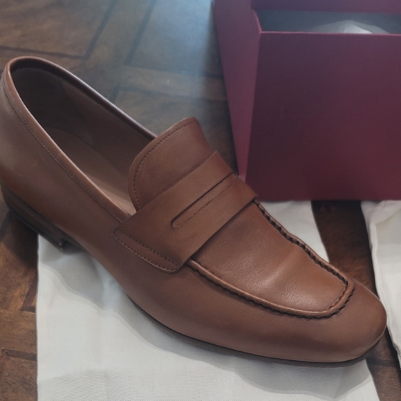 Salvatore Ferragamo Sunset Loafer - Picture 3 of 12
